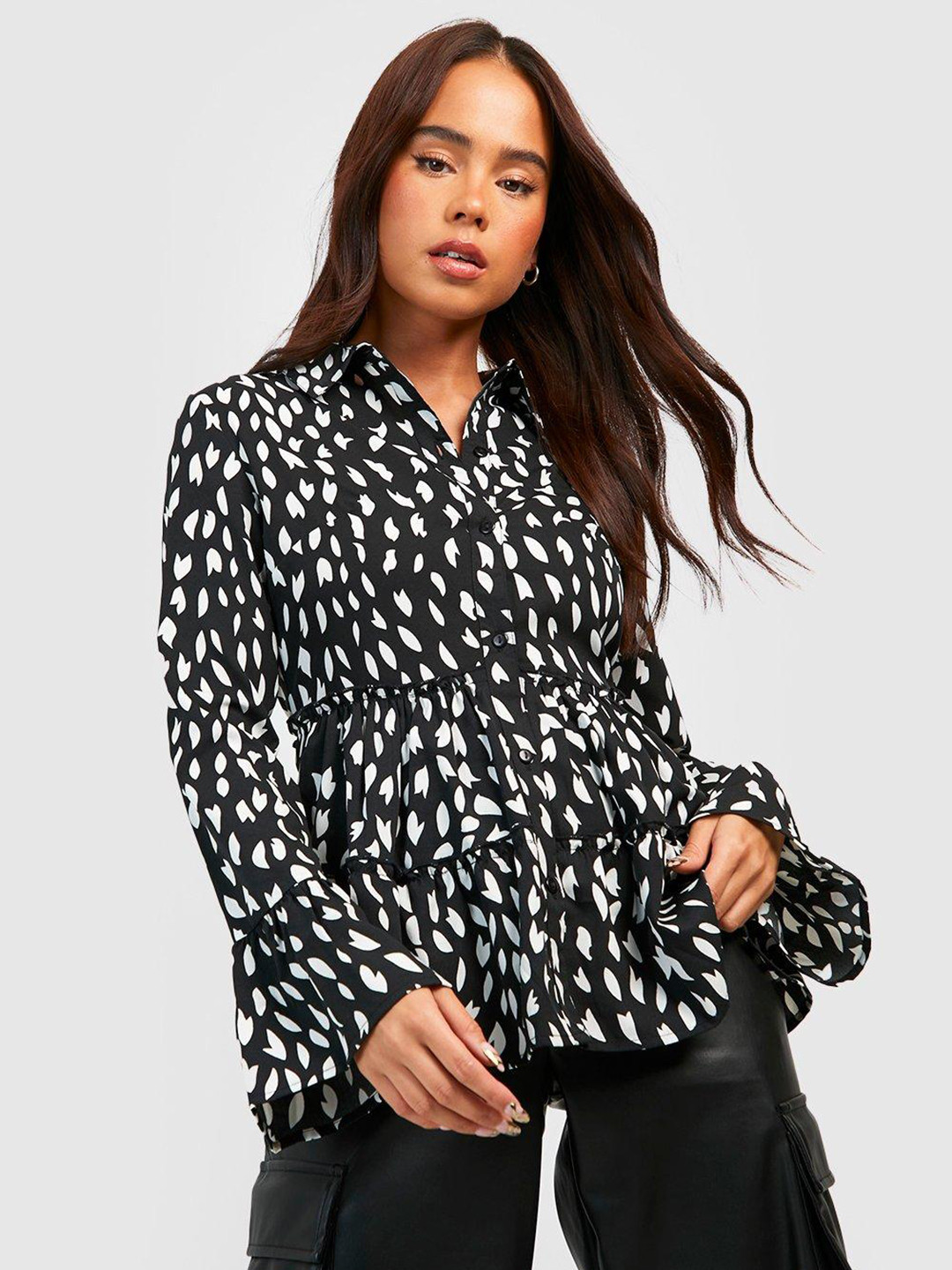 Boohoo Petite Printed Tiered Shirt Style Top