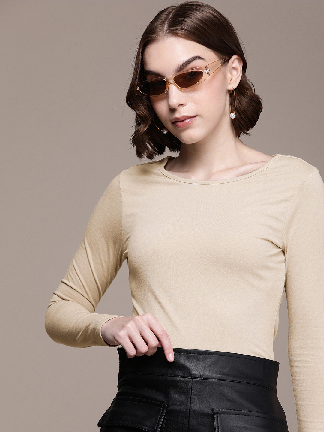 The Roadster Life Co. Solid Round Neck Long Sleeves T-shirt