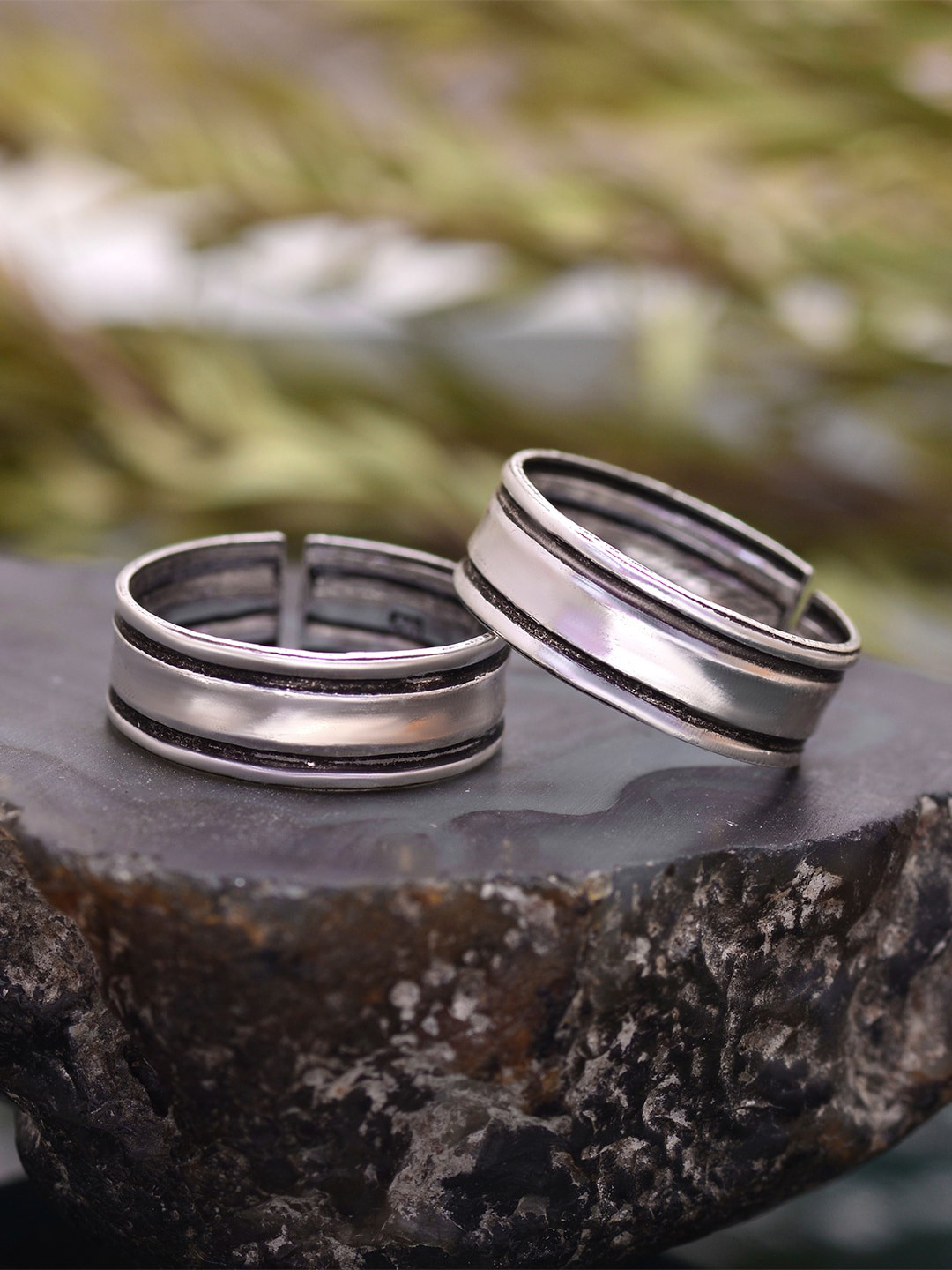 Abhooshan Set Of 2 92.5 Sterling Silver Oxidized Adjustable Toe Rings