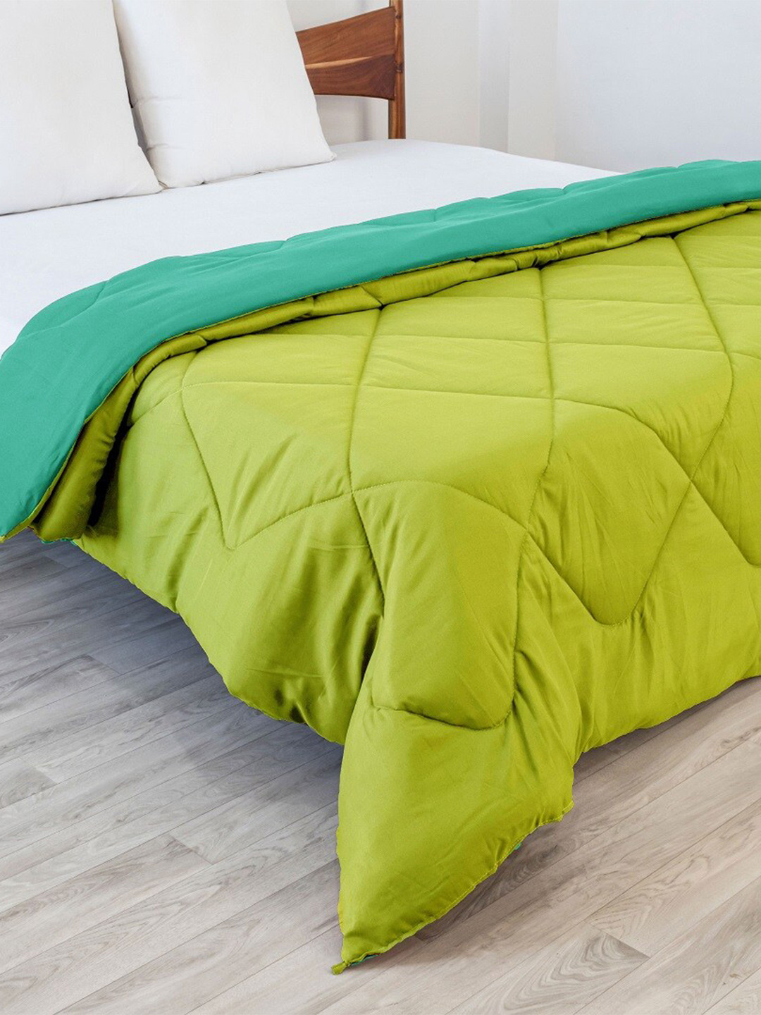 HOMEMONDE Green Reversible Mild Winter Double Bed Comforter