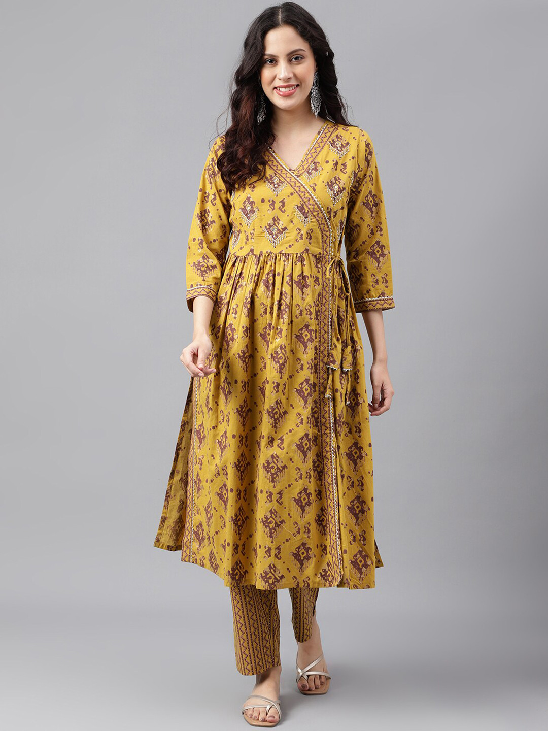 SAABHI Floral Embroidered Regular Gotta Patti Pure Cotton Kurta with Palazzos