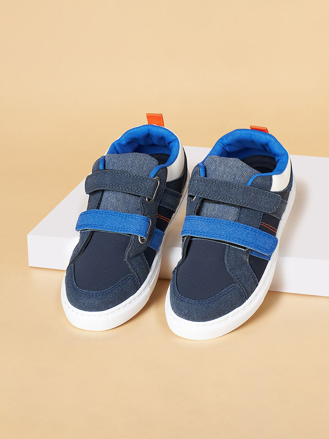 Pantaloons Junior Boys Contrast Sole Velcro Sneakers