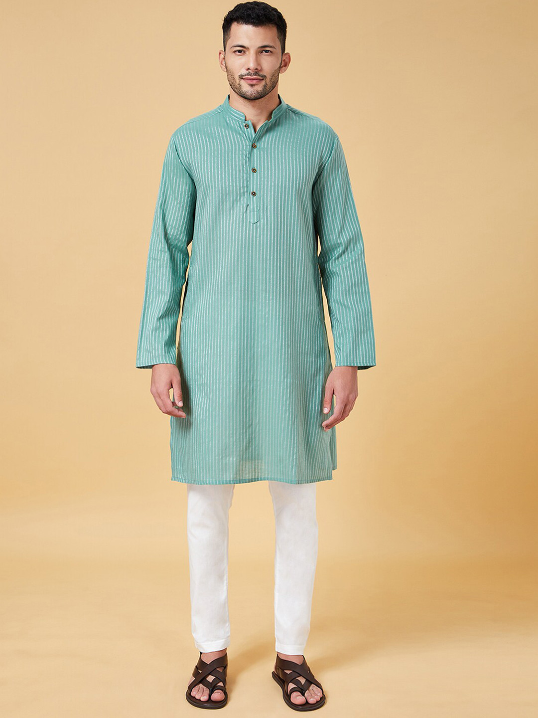indus route by Pantaloons Mandarin Collar Striped Zari Cotton Kurta