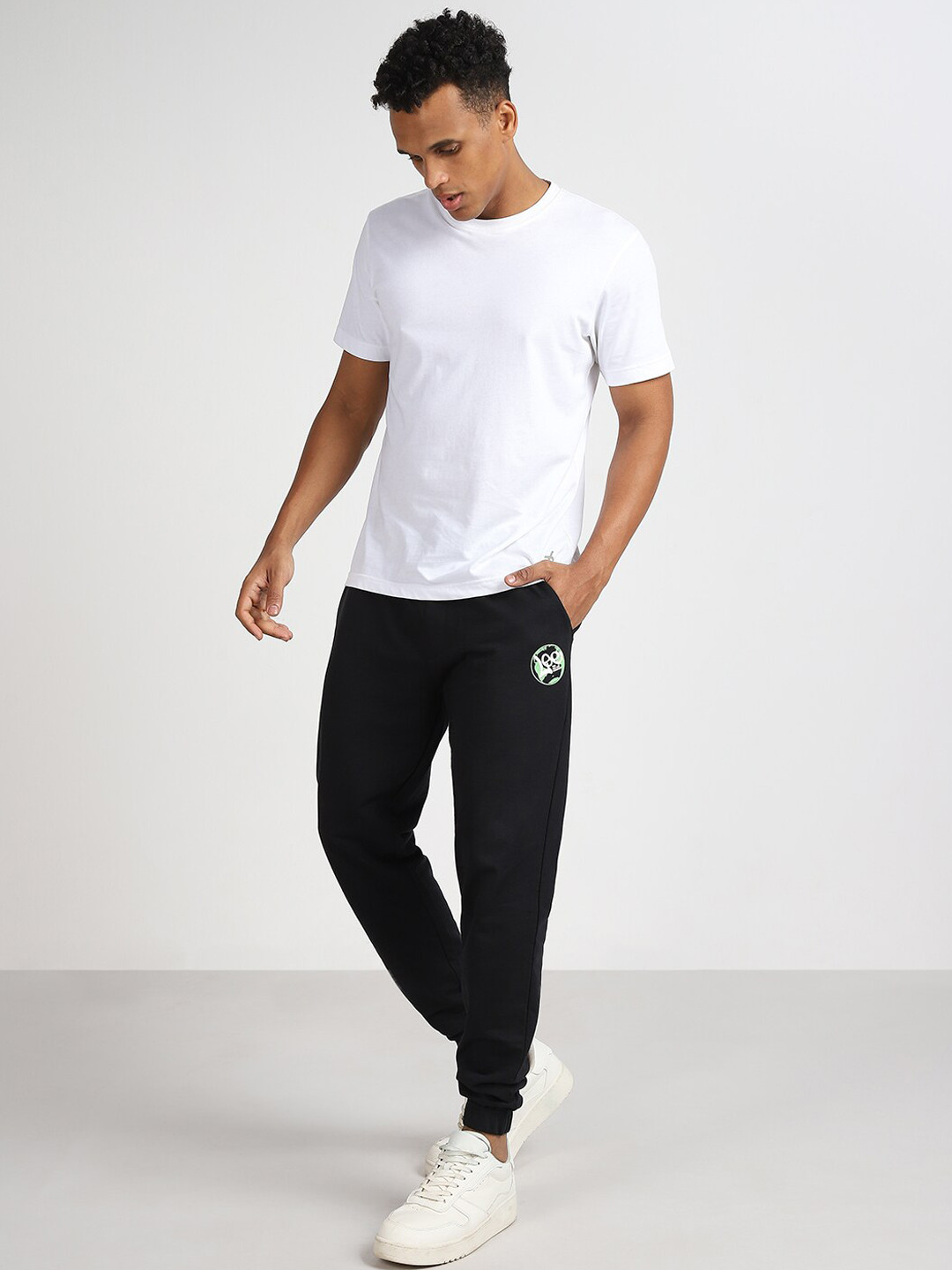 Lee Men Solid Cotton Low-Rise Joggers
