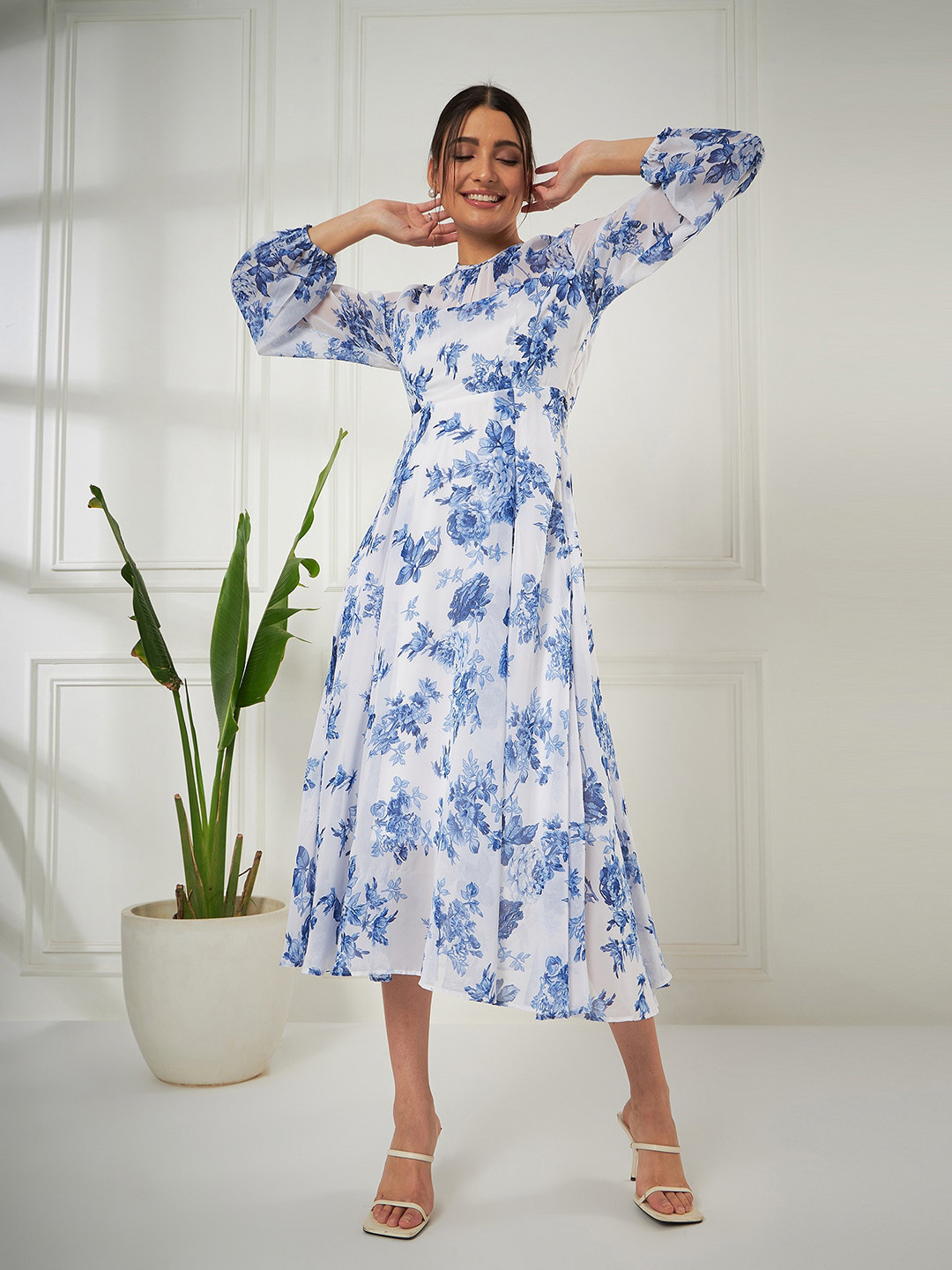 Kibo Blue Floral Printed Round Neck Puff Sleeve Fit & Flare Midi Dress