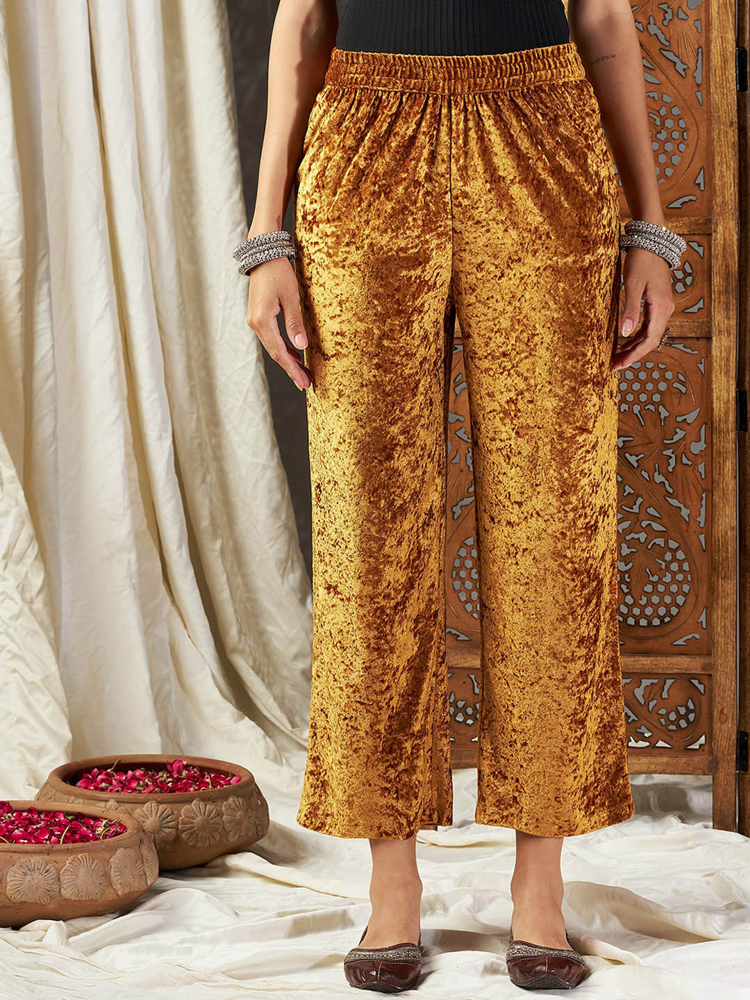 Shae by SASSAFRAS Women Straight Fit Parallel Trousers