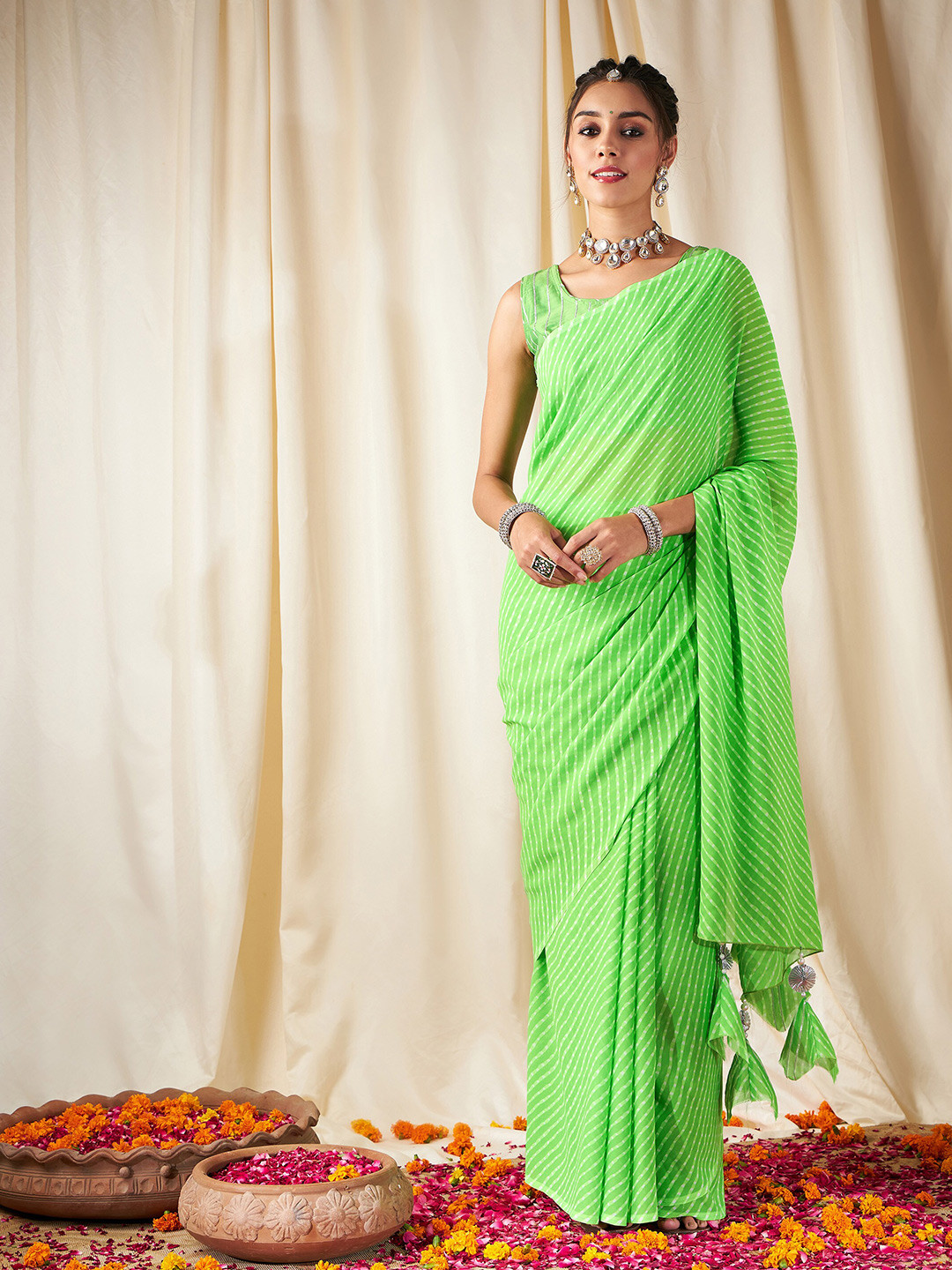 Shae by SASSAFRAS Leheriya Ethnic Motifs Printed Saree