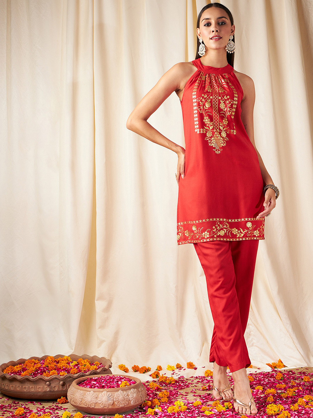 Shae by SASSAFRAS Floral Printed Fusion Kurti with Trousers