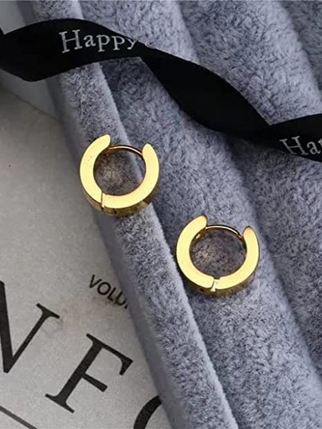 KRYSTALZ Unisex Set Of 4 Circular Hoop Earrings