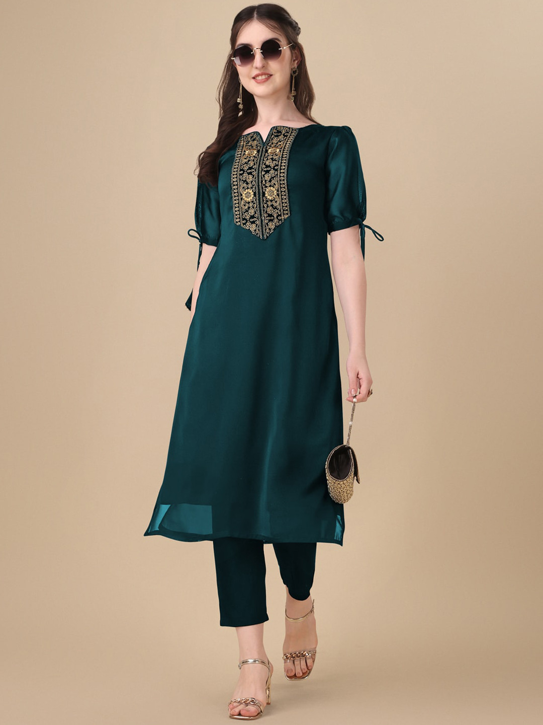 GOROLY Yoke Design Thread Work A-Line Kurta