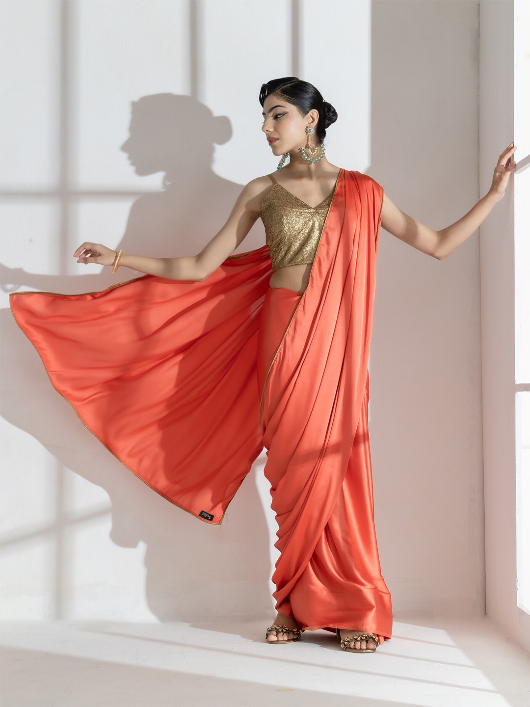 Swtantra Solid Satin Saree
