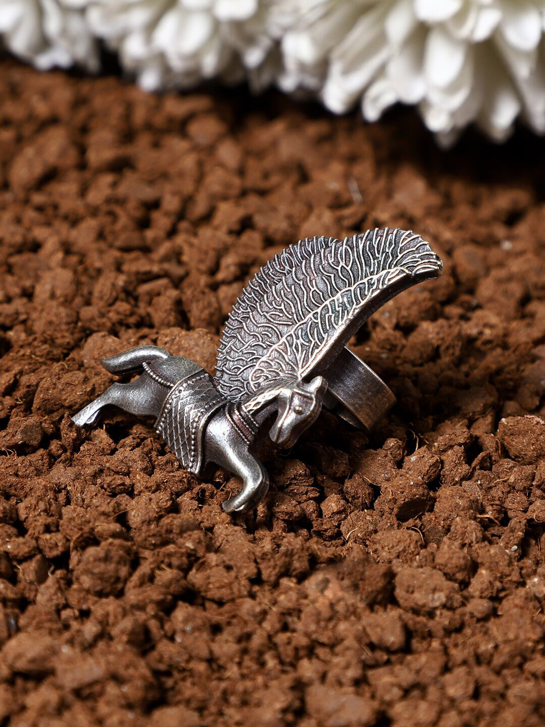 VENI Silver Plated Horse-Shaped Adjustable Finger Ring