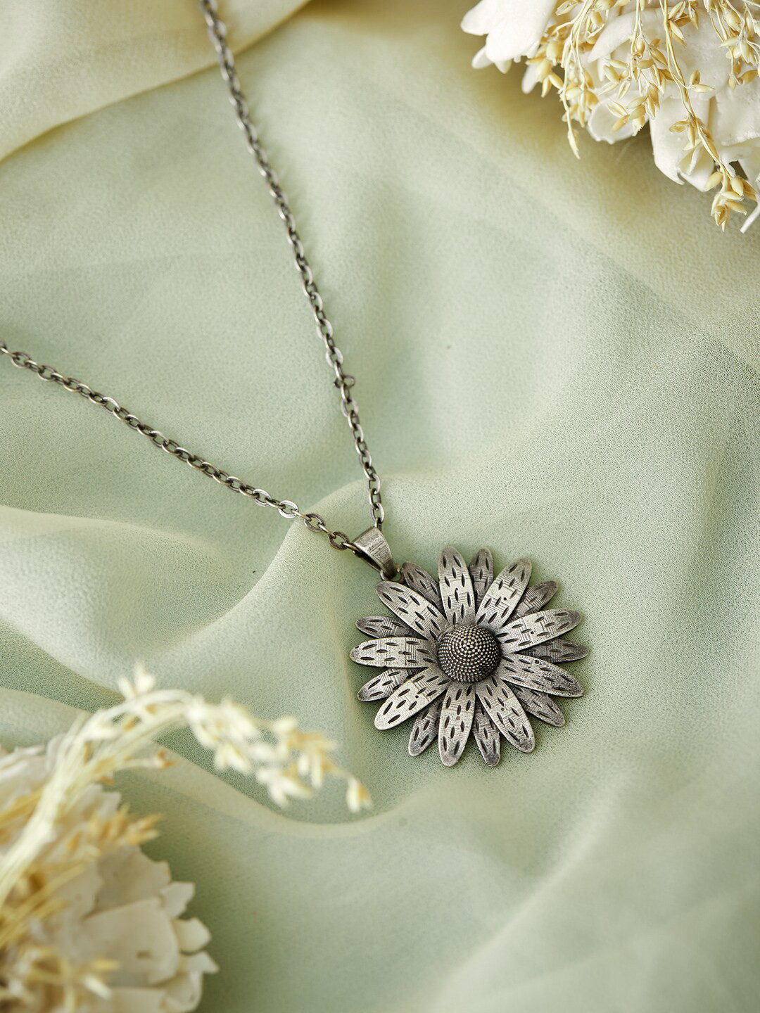 ATIBELLE Silver Plated German Floral Shaped Pendant Chain