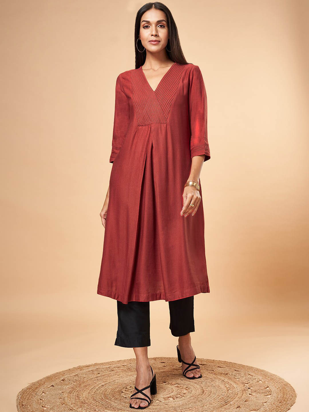 Marigold Lane V-Neck Three-Quarter Sleeves A-Line Kurta