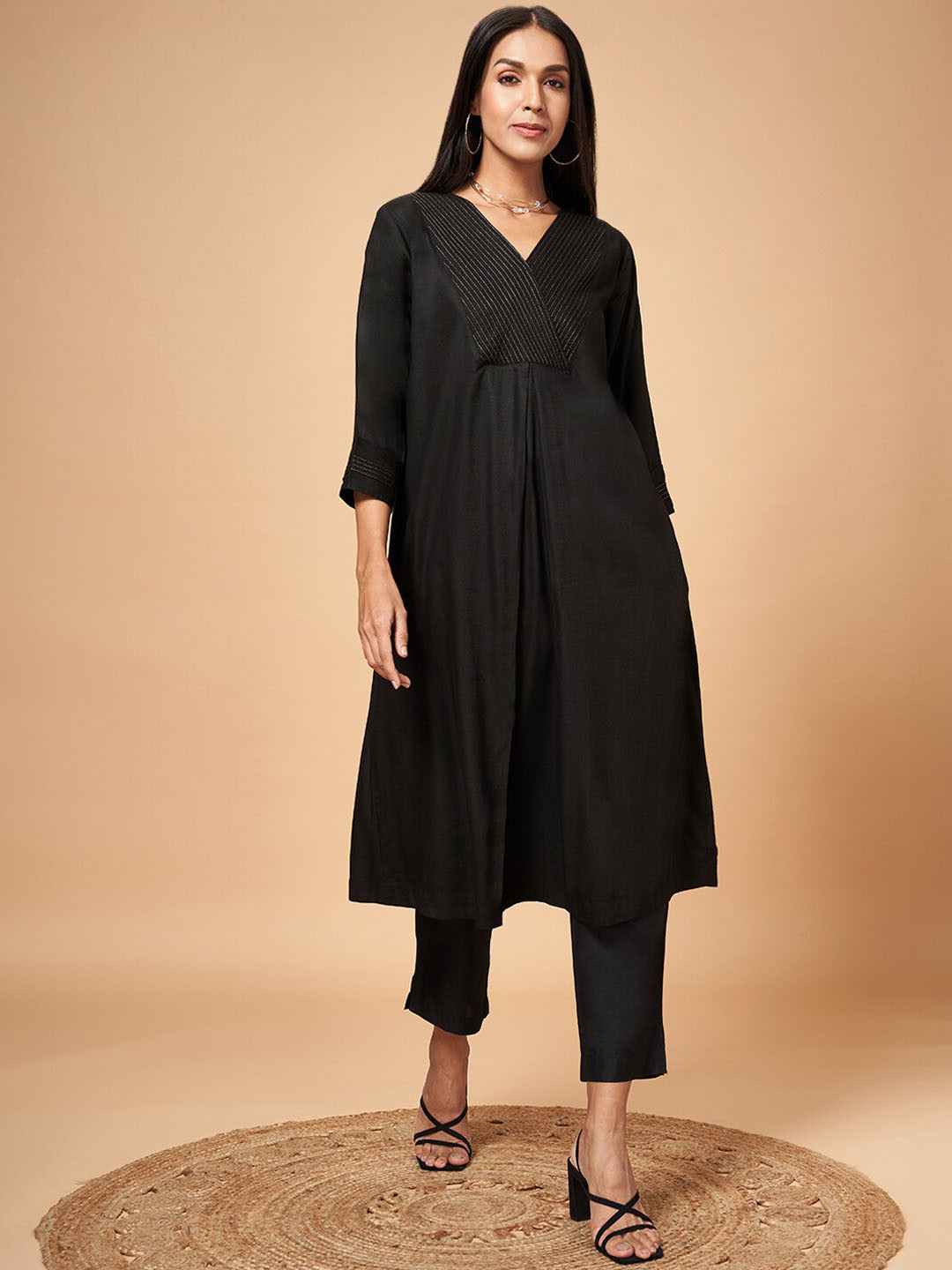 Marigold Lane V-Neck Three-Quarter Sleeves A-Line Kurta