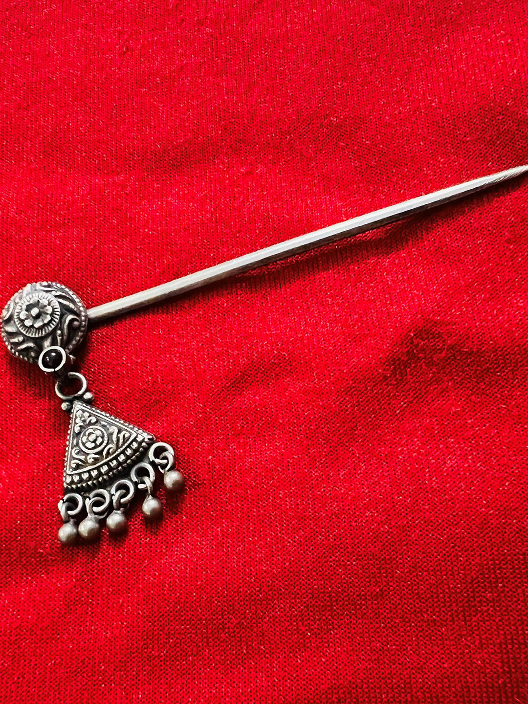 Arte Jewels Sterling Silver Oxidized Stone Studded Juda Hairstick