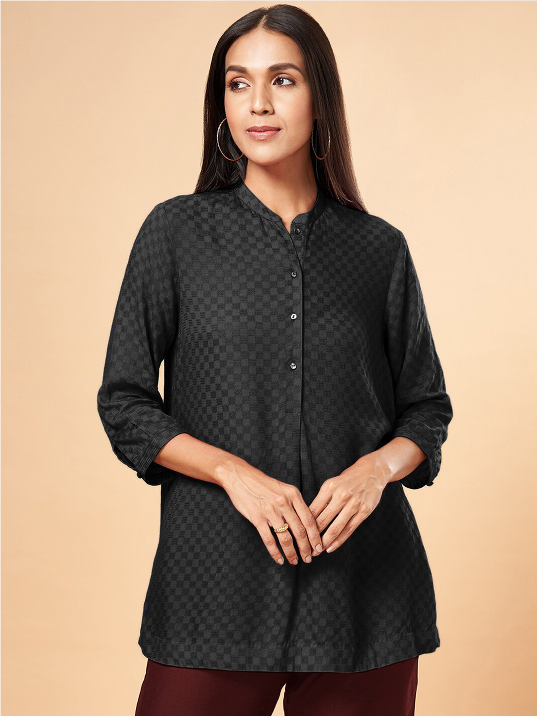 Marigold Lane Geometric Printed Mandarin Collar Shirt Style Top