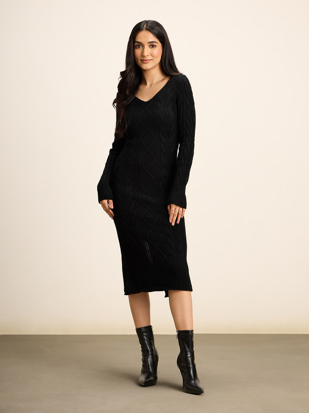 20Dresses Black Self Design V-Neck Long Sleeve Acrylic Sheath Midi Dress