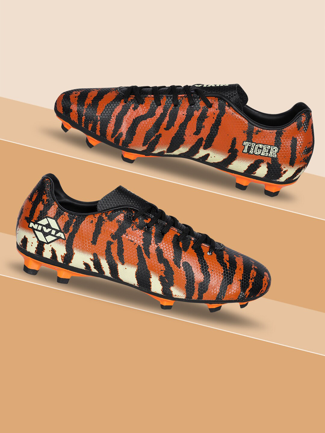 NIVIA Men Tiger Printed Football Shoes