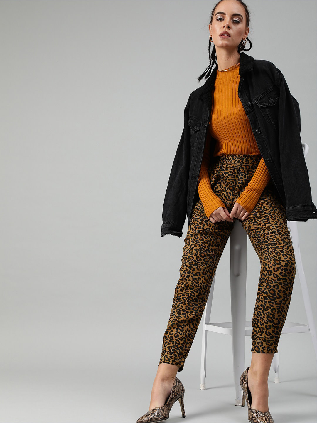 Sera Animal Printed Mid Rise Modal Trousers