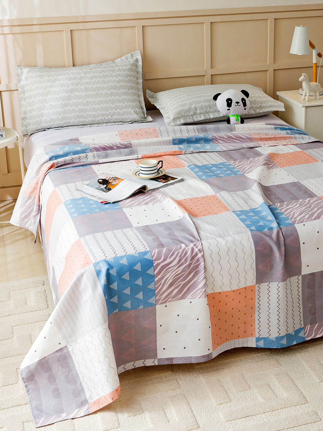 Story@home Arena Peach Checked Microfiber 180 TC Queen Fine Bedsheet with 2 Pillow Covers-89 x 98 inches
