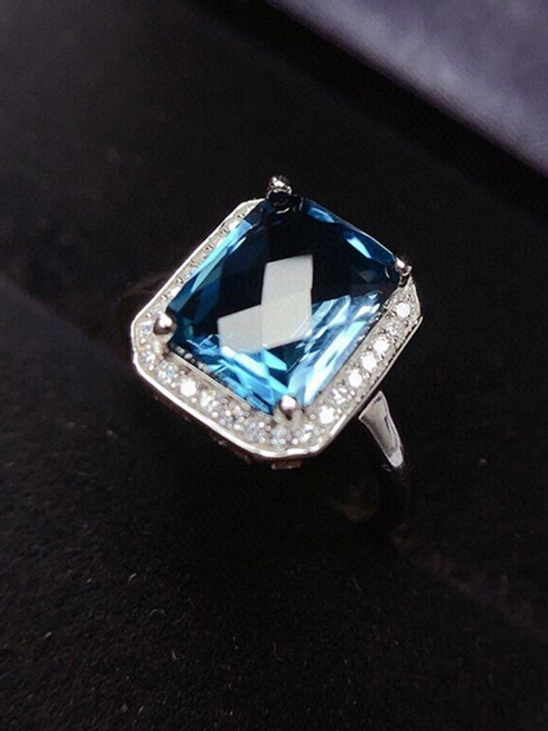 Designs & You Silver Plated American Diamond Crushed Ice Cut Rectangular Finger Ring