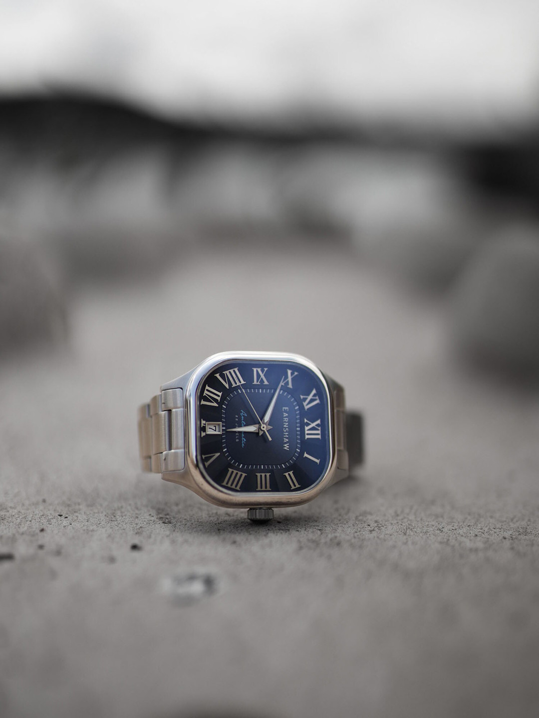 EARNSHAW Coussin Automatic Men Embellished Dial Analogue Watch ES-8284-22