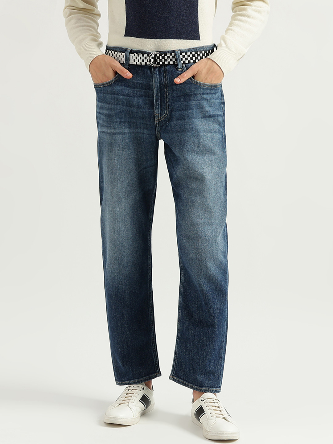 United Colors of Benetton Men Anti Fit Mid Rise Clean Look Heavy Fade Jeans