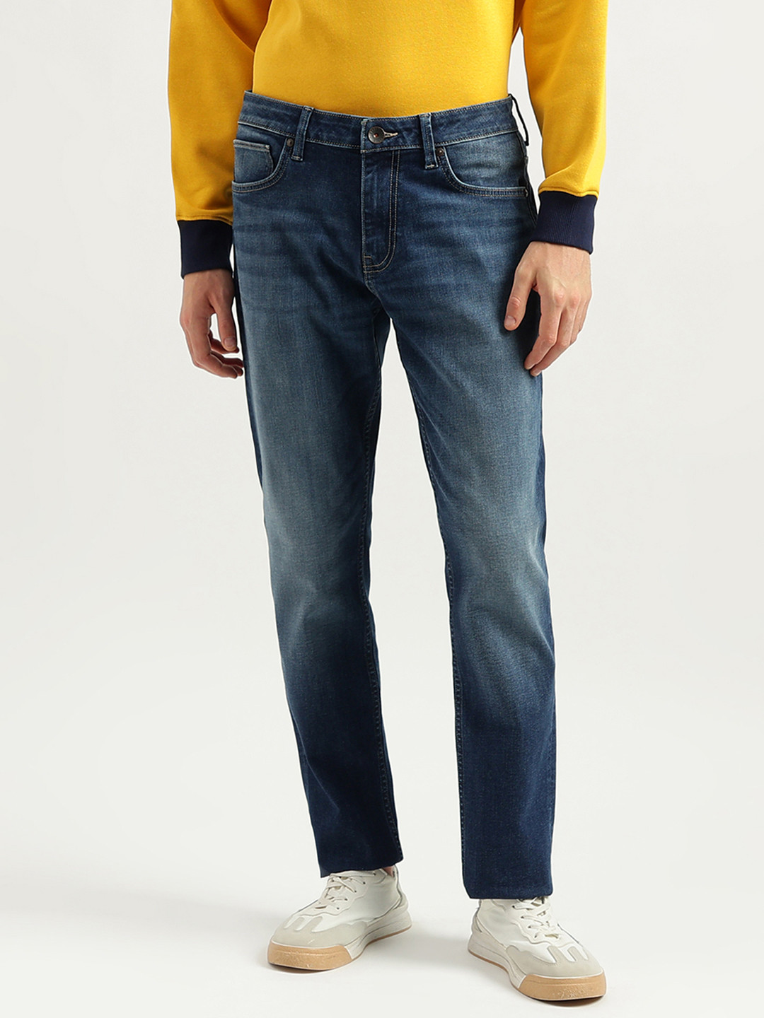 United Colors of Benetton Men Straight Fit Mid Rise Blue Jeans