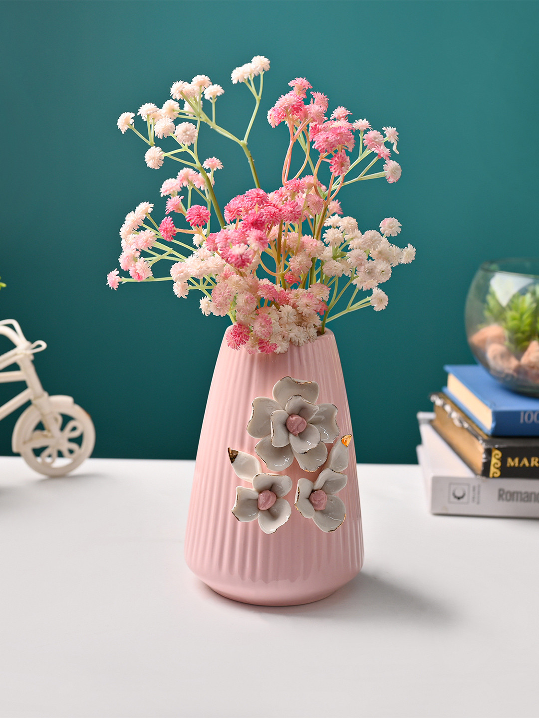 MARKET99 Pink Engraved Floral Patterned Ceramic Vase