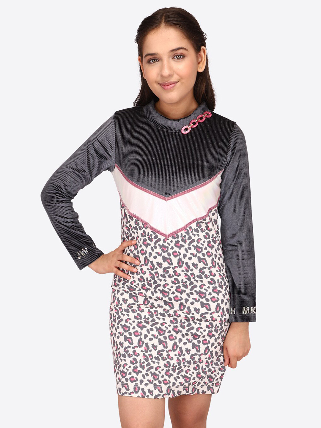 CUTECUMBER Animal Printed Velvet Sheath Dress