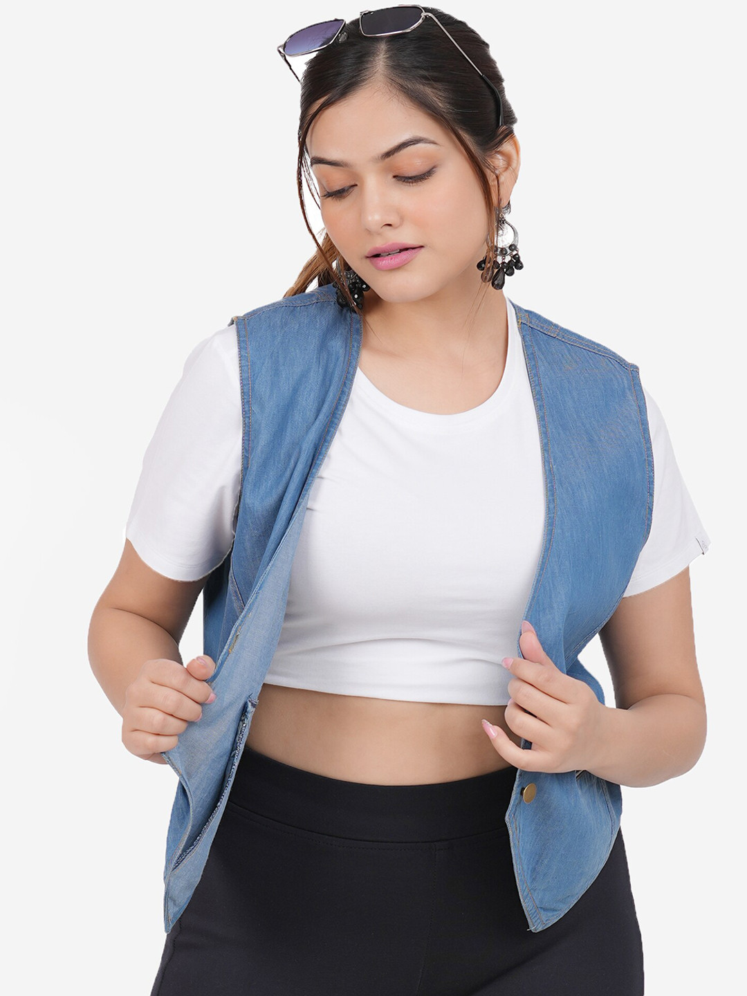 SUMAVI-FASHION Sleeveless Embroidered Detail Denim Waistcoat