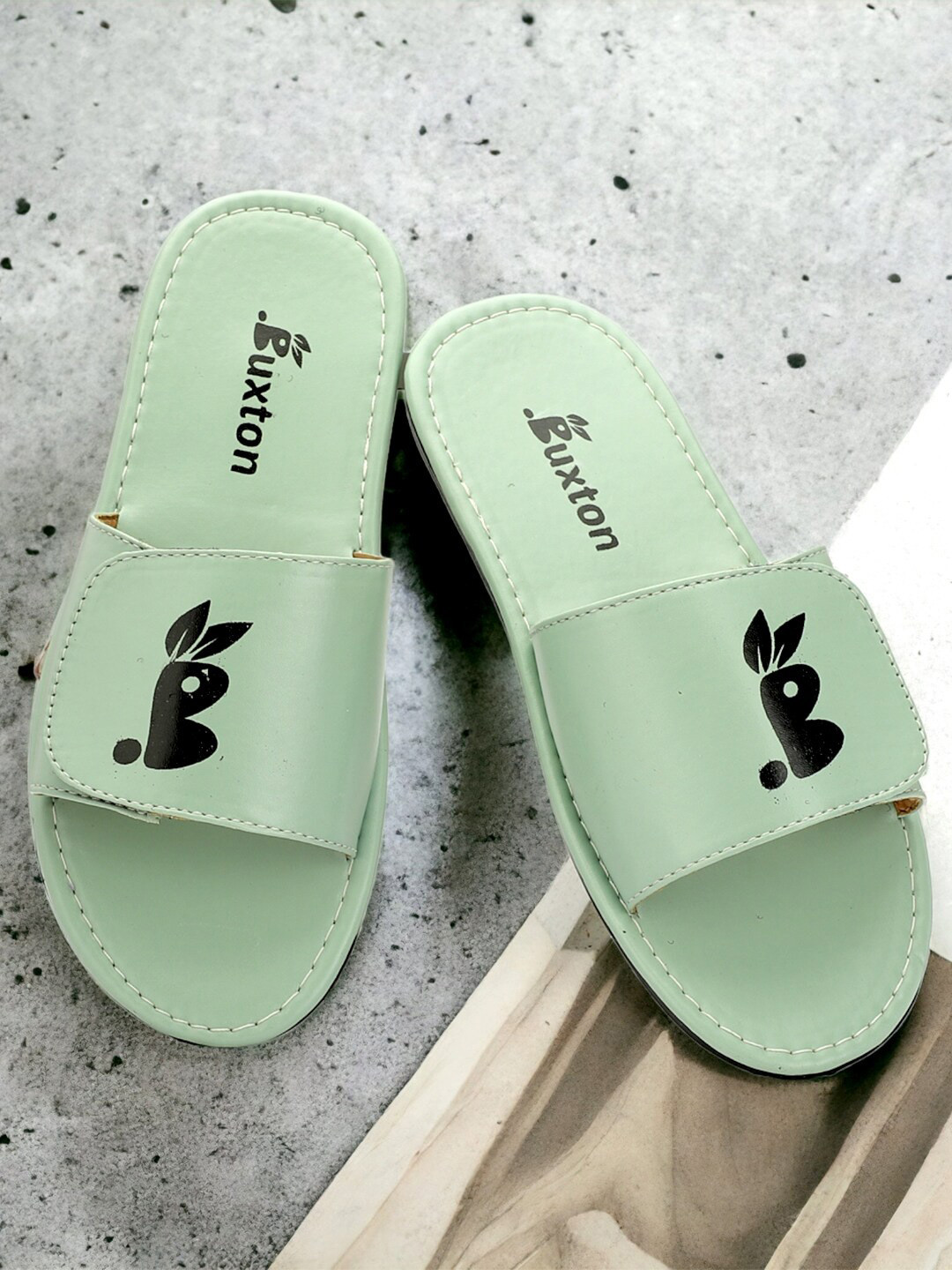 Buxton Men Printed Sliders