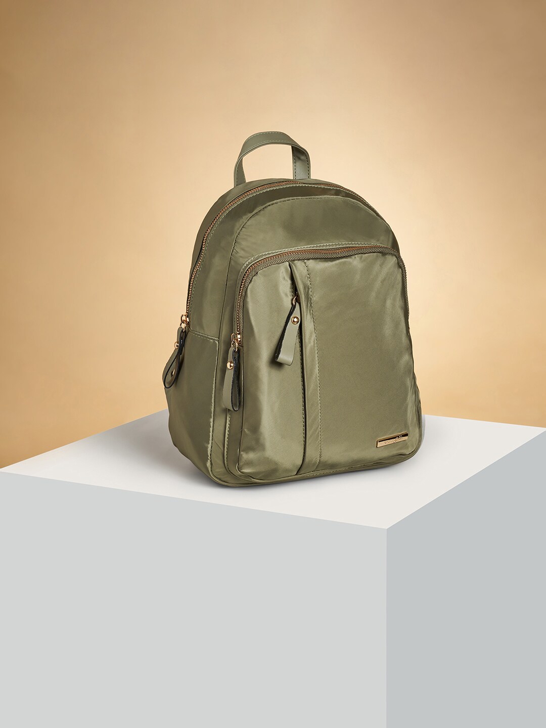 Pantaloons backpacks 2024