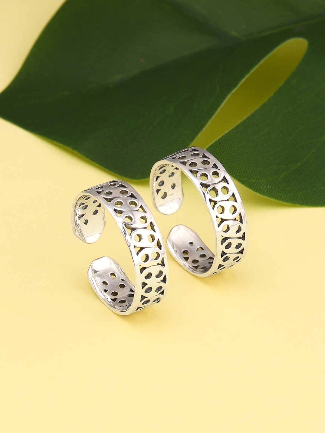 GIVA 925 Sterling Silver Rhodium Plated Adjustable Toe Rings