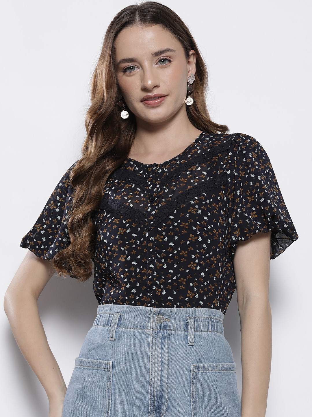 Boohoo Floral Print Lace Tapings Flared Sleeve Top
