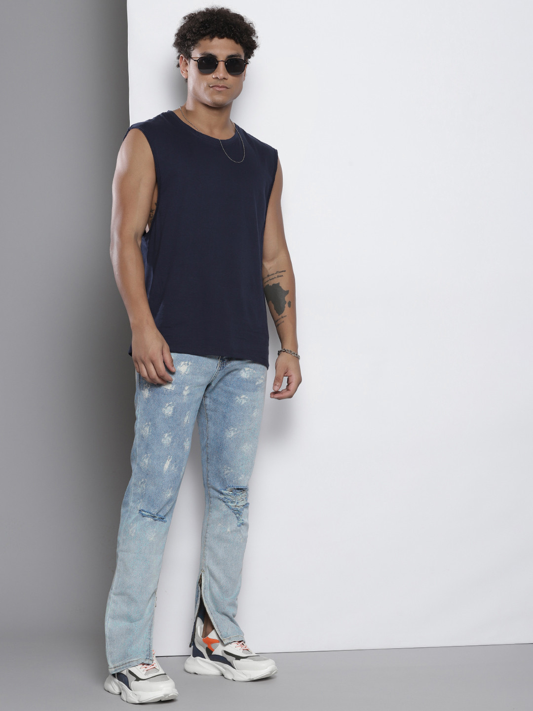 boohooMAN Skinny Fit Mildly Distressed Heavy Fade Bleached Stretchable Jeans