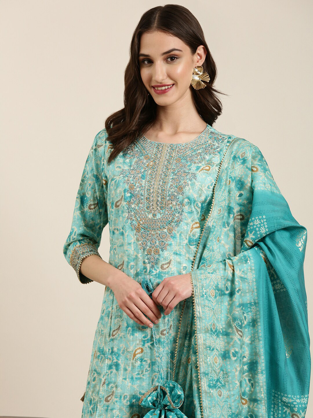 SHOWOFFFF Paisley Printed Regular Thread Work Kurta With Trousers & Dupatta
