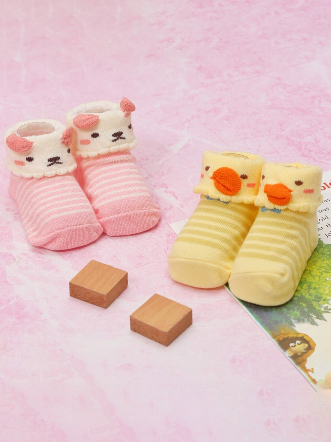 Yellow Bee Infant Girls Pack Of 2 Striped Cotton Ankle-Length Anti-Skid Socks