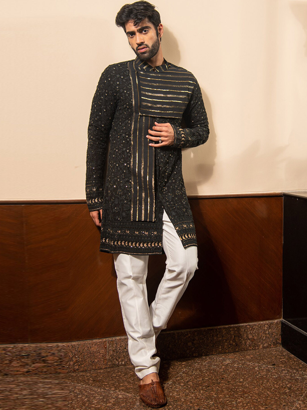 Soniya g Mandarin Collar Ethnic Motifs Embroidered  Sequinned Kurta with Trouser