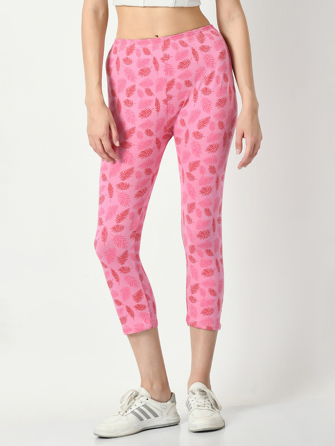 BAESD Conversational Printed Slim Fit Mid-Rise Cotton Capris