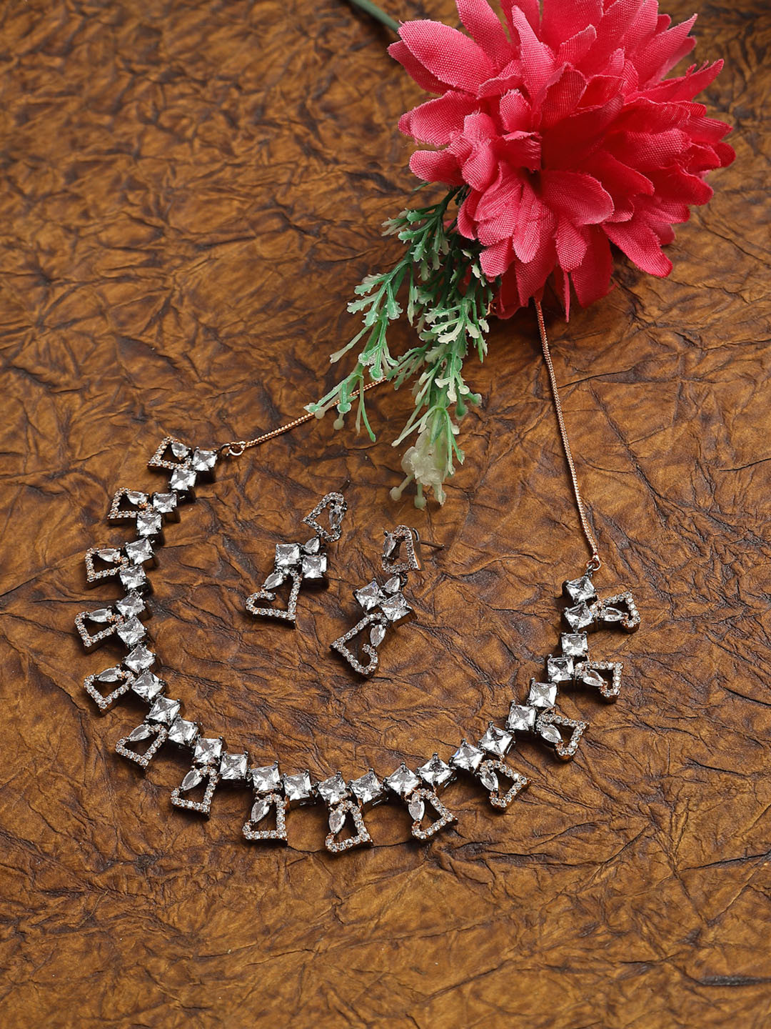 ZENEME Rose Gold Plated Gunmetal Toned White Ad Studded Heart Shaped Jewellery Set