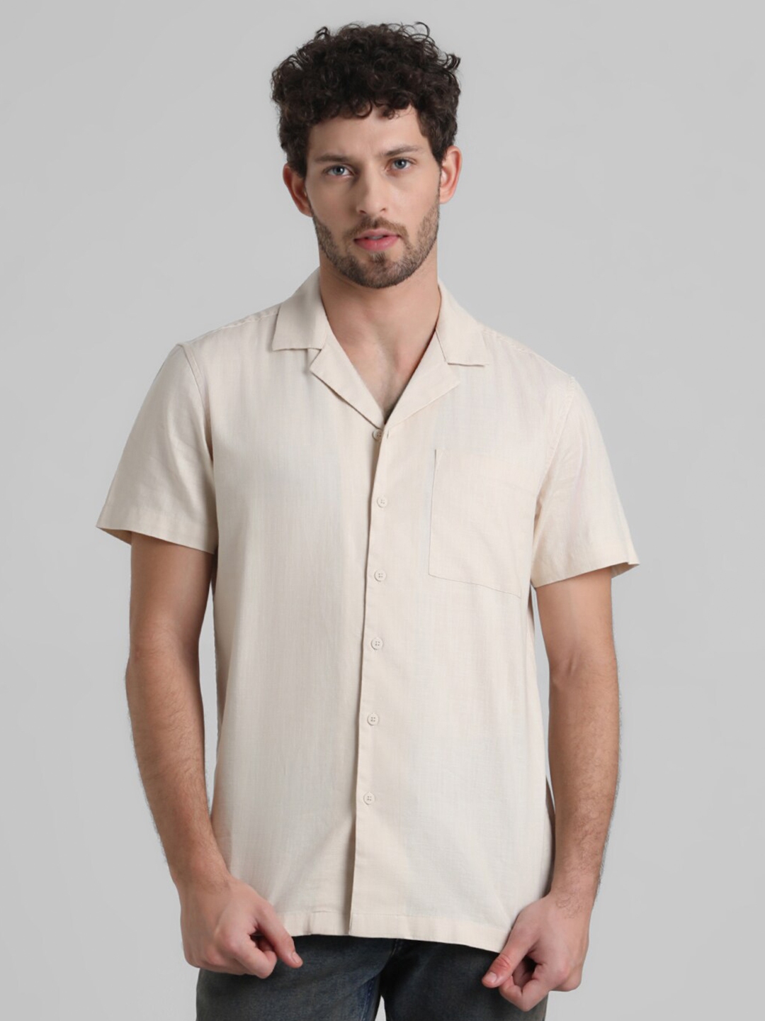 LINEN SHORT SLEEVE BUTTON UP SHIRT