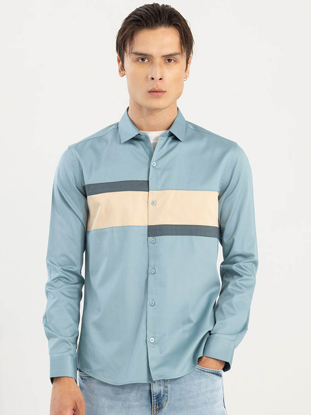Snitch Colourblocked Cotton Casual Shirt