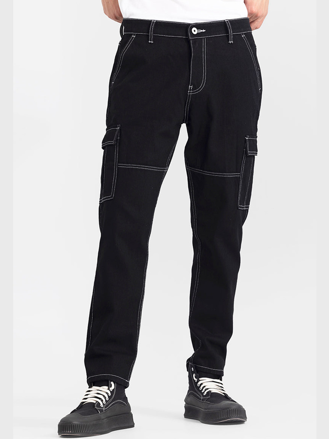 Snitch Men Black Relaxed Fit Highly Distressed Stretchable Jeans