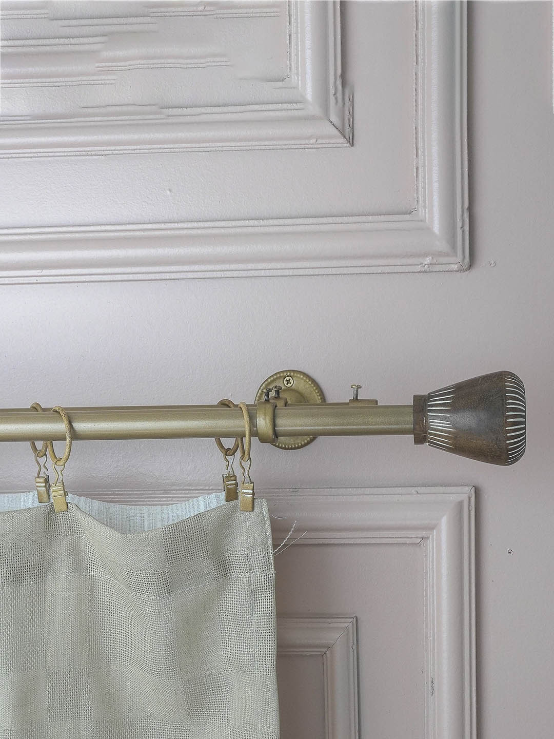 The Decor Mart Beige Extendable Curtain Rods With Brackets and Wooden Finial