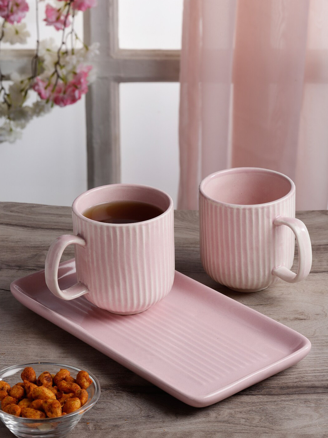 Arrabi Mugdha Pink Textured Ceramic Microwave Safe 2 Piece Mug with Tray-220ml