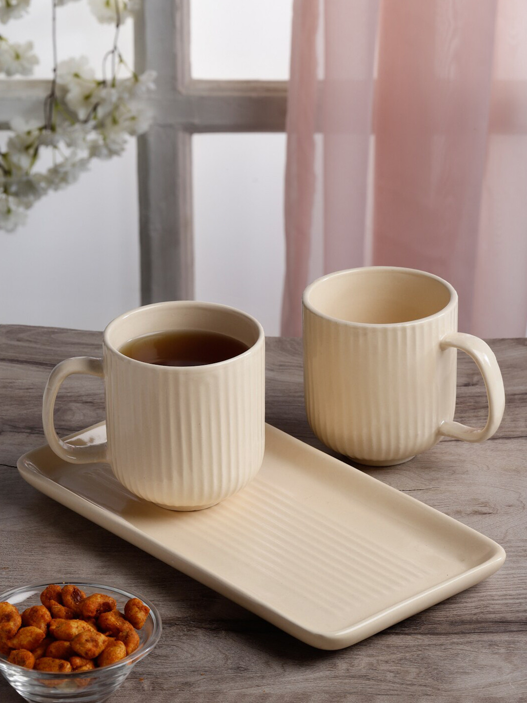 Arrabi Funky Cream Striped Ceramic Handmade 2 Piece Mug with Tray-220ml