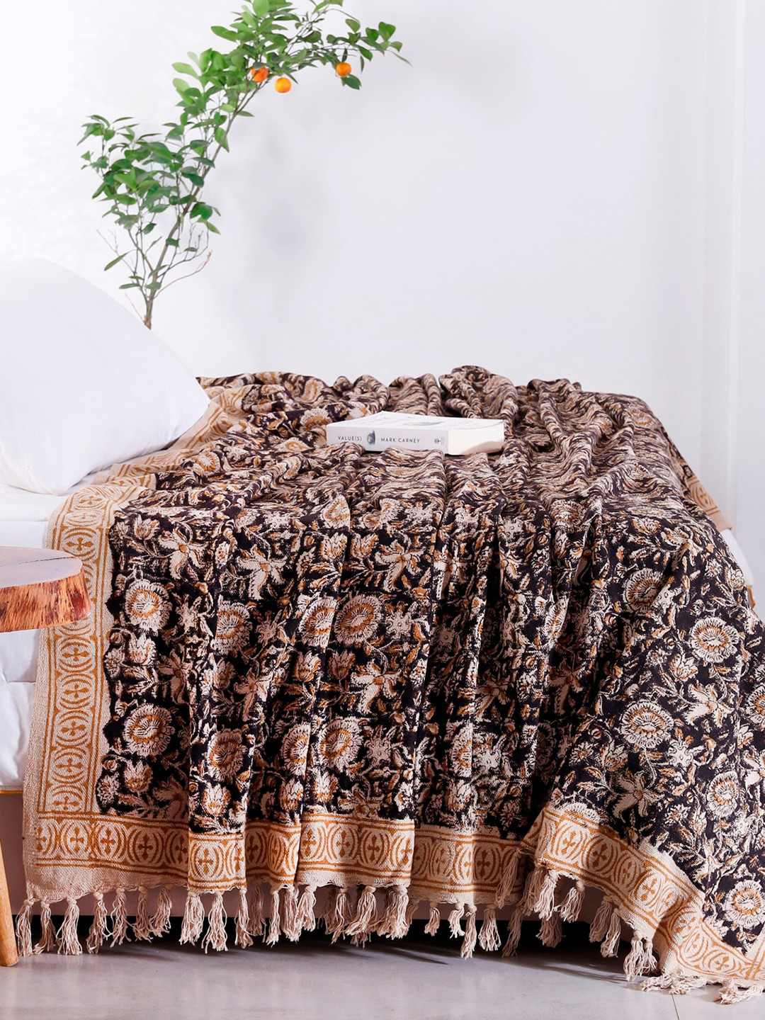 HANDICRAFT PALACE Black & Green Printed Cotton King Size Bed Throw