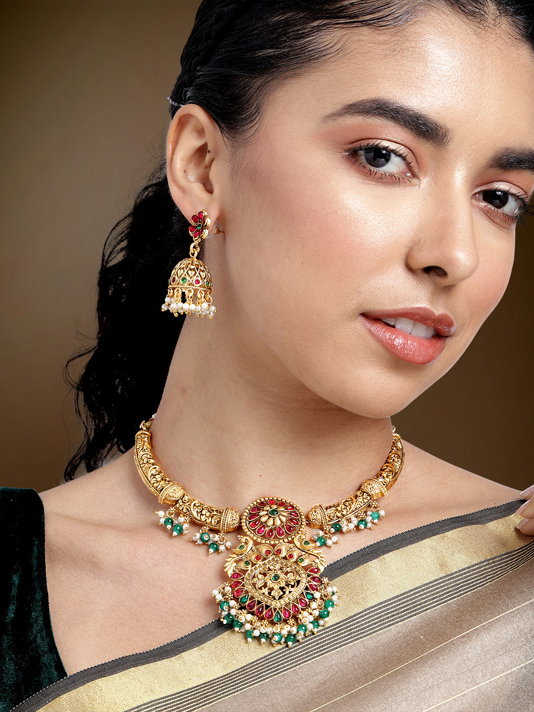 Peora Gold-Plated Kundan Jewellery Set